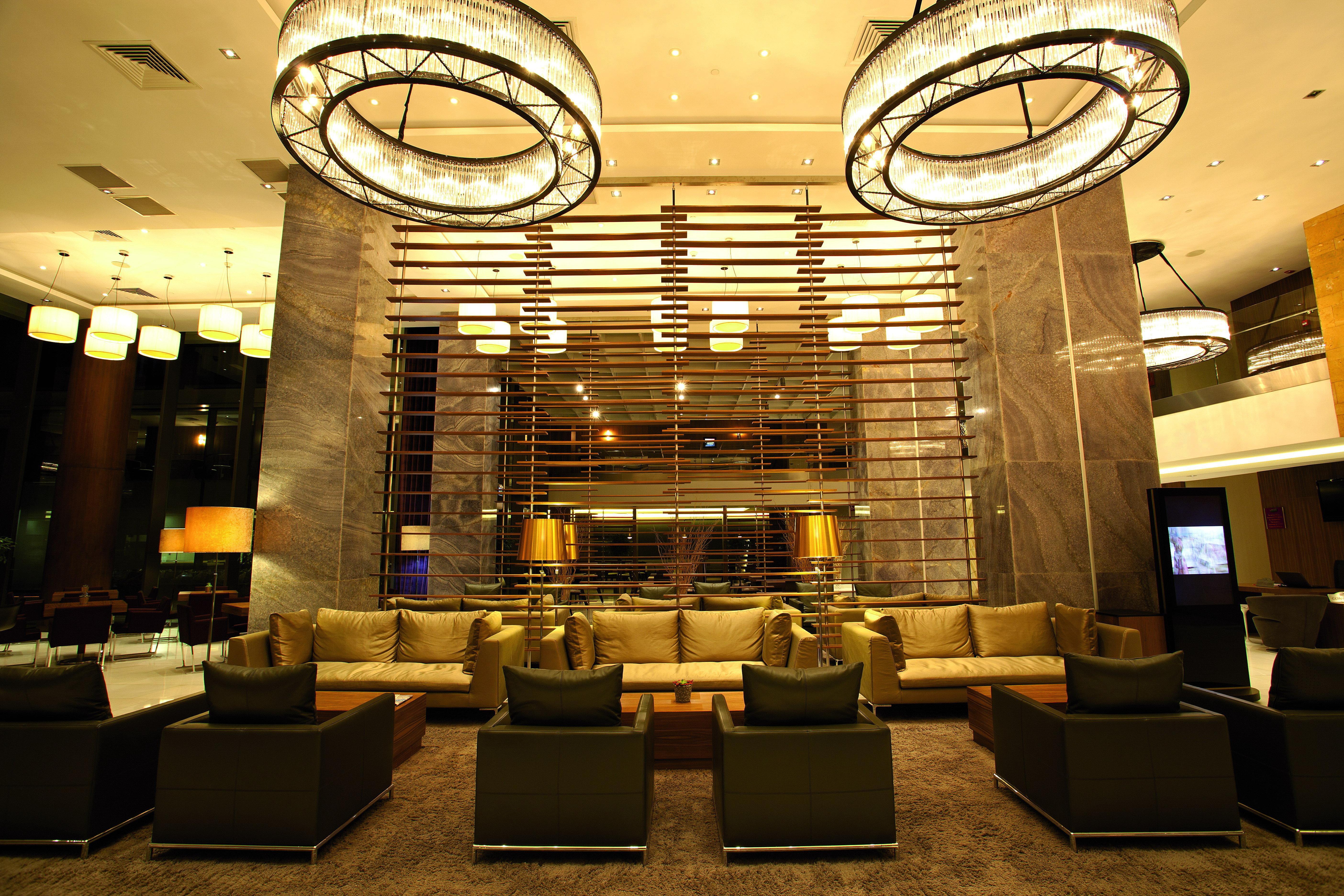 Hotel Crowne Plaza Istanbul Harbiye By Ihg Esterno foto The lobby of the hotel